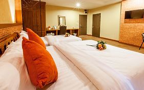 แกลเลอรี่ เลค วิว